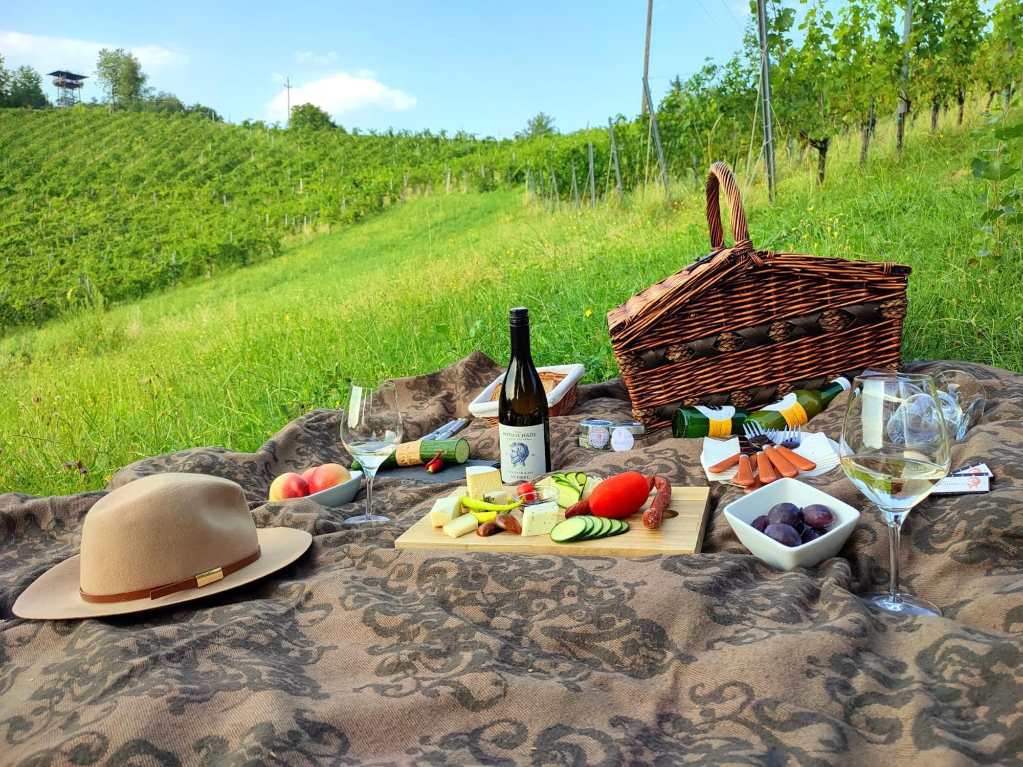 Weingut Winzerzimmer Rothschaedl Leutschach Bagian luar foto