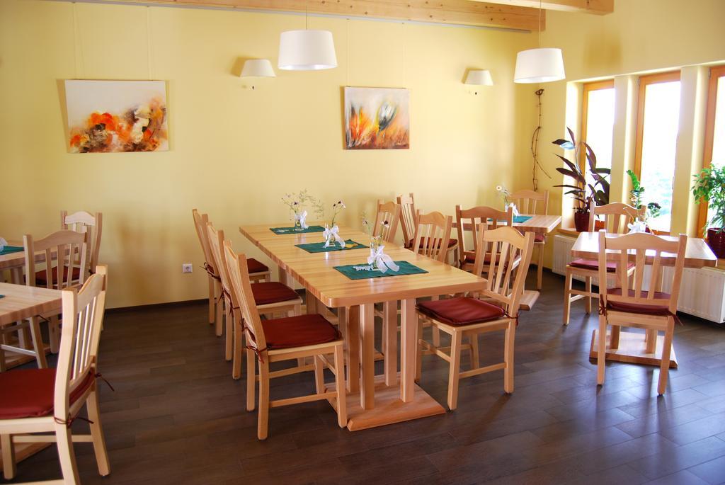 Weingut Winzerzimmer Rothschaedl Leutschach Bagian luar foto